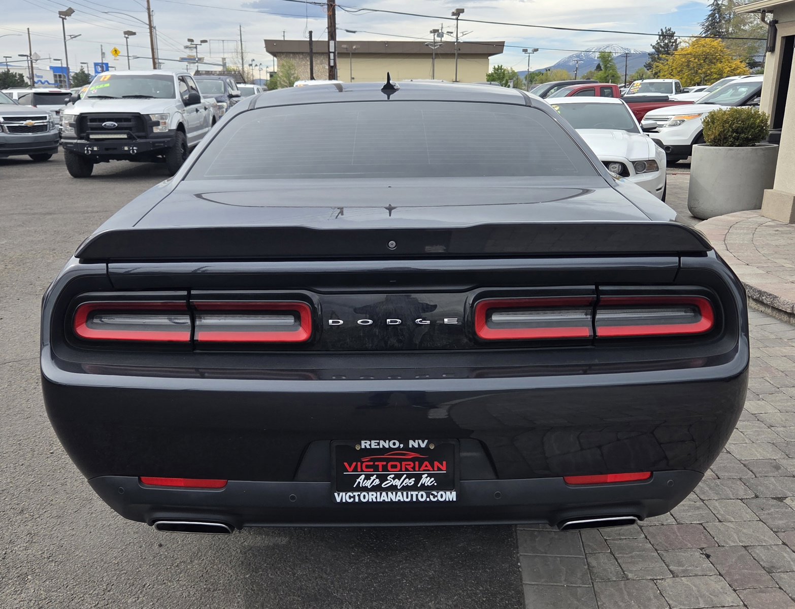 Used 2018 Dodge Challenger SXT Plus RWD image 6