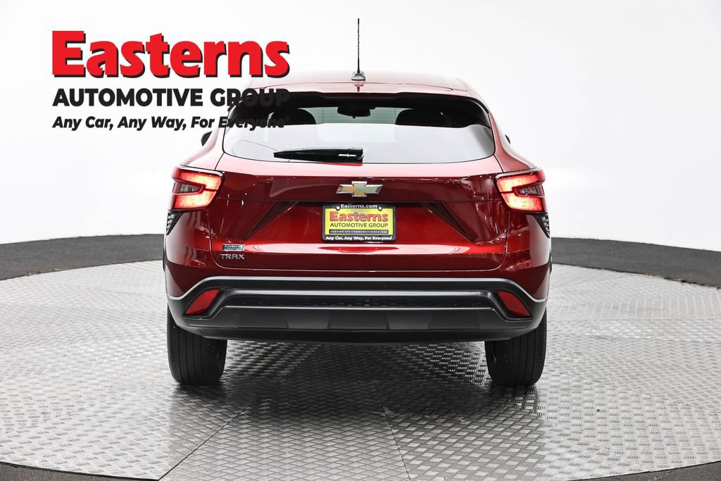Used 2024 Chevrolet Trax LS FWD image 6