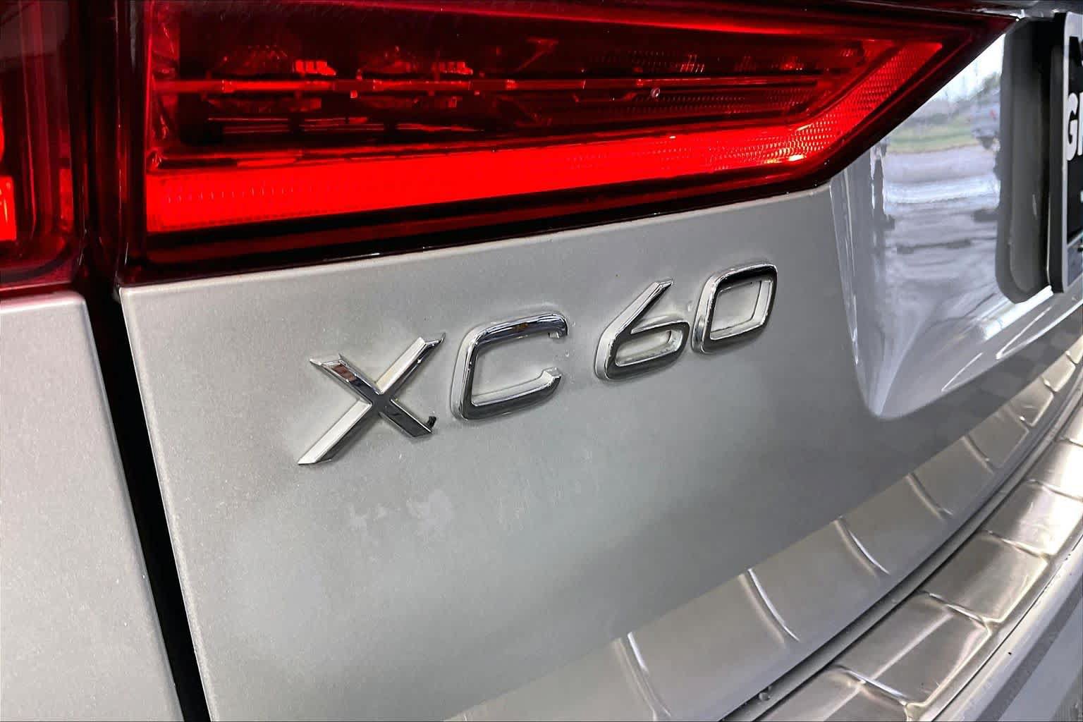 Used 2021 Volvo XC60 T6 Inscription AWD/4WD image 28