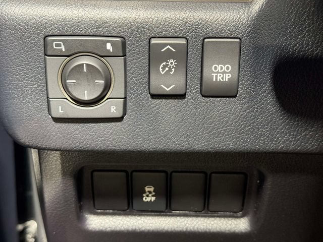 Used 2018 Lexus GX 460 w/ Navigation Package AWD/4WD image 26