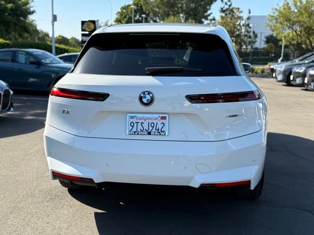 Used 2026 BMW iX xDrive60 image 9