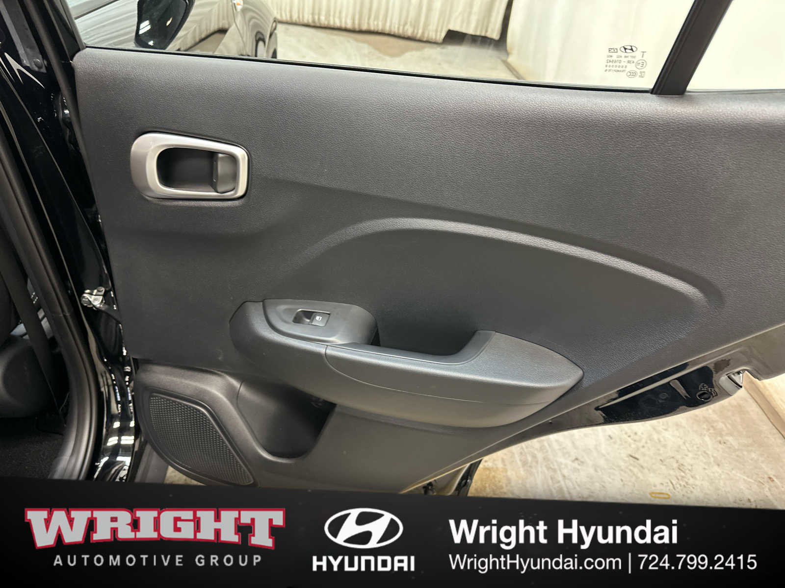 Certified 2025 Hyundai Venue SEL FWD image 15