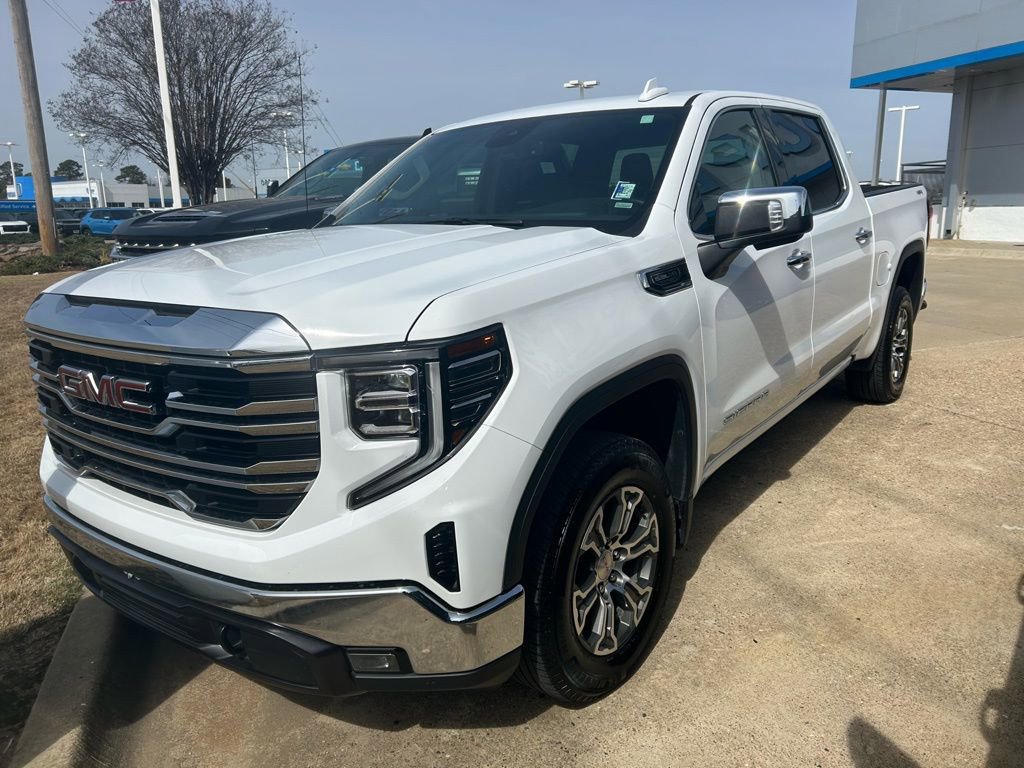 Used 2025 GMC Sierra 1500 SLT AWD/4WD image 13