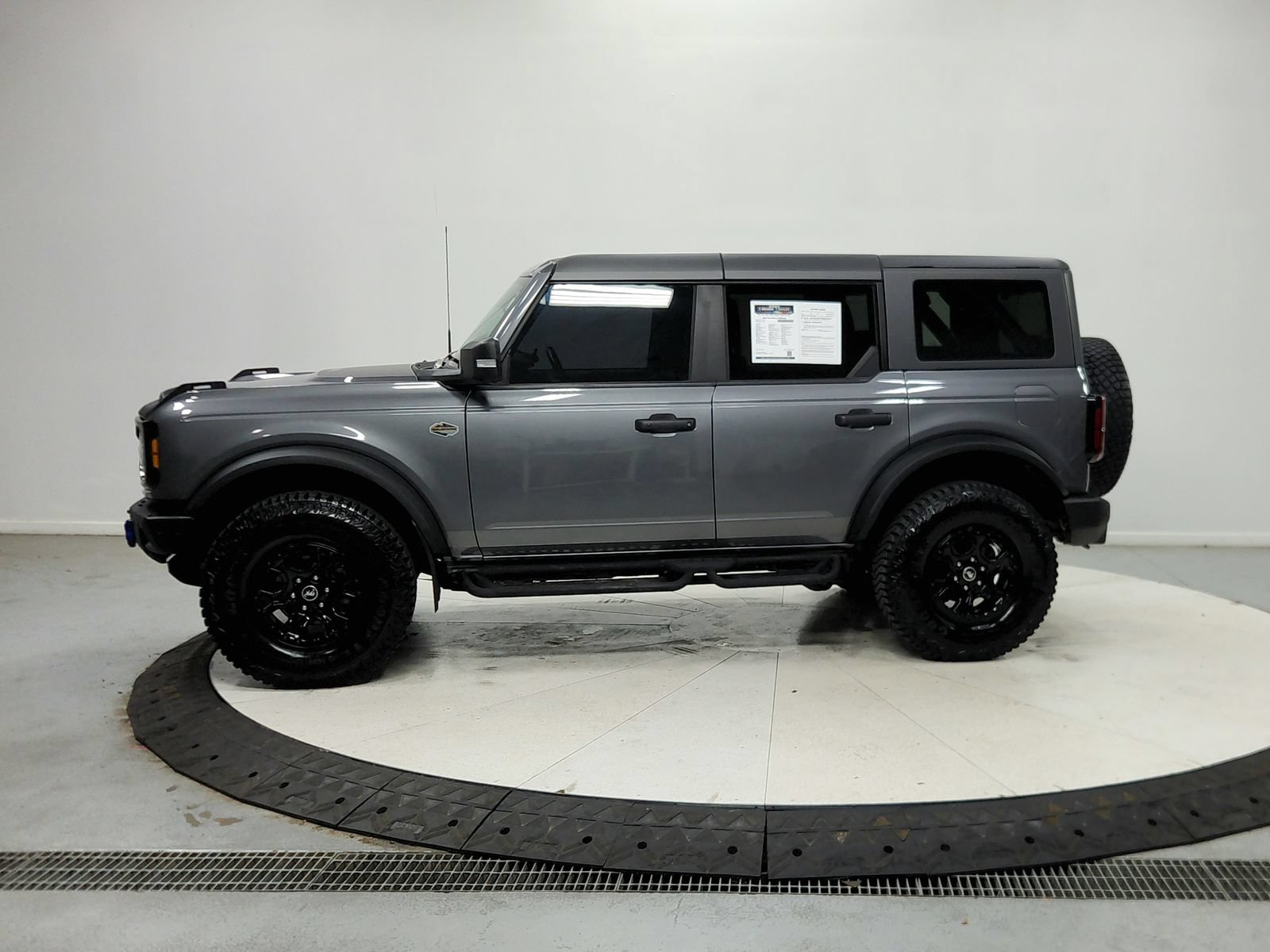 Used 2024 Ford Bronco Wildtrak AWD/4WD image 5