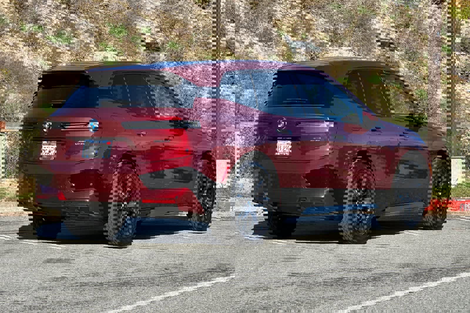 Used 2025 BMW iX xDrive50 image 2