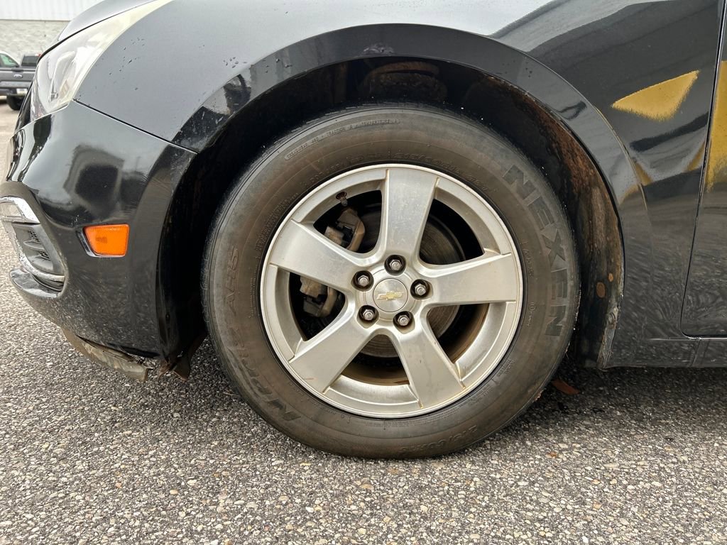 Used 2016 Chevrolet Cruze LT image 6