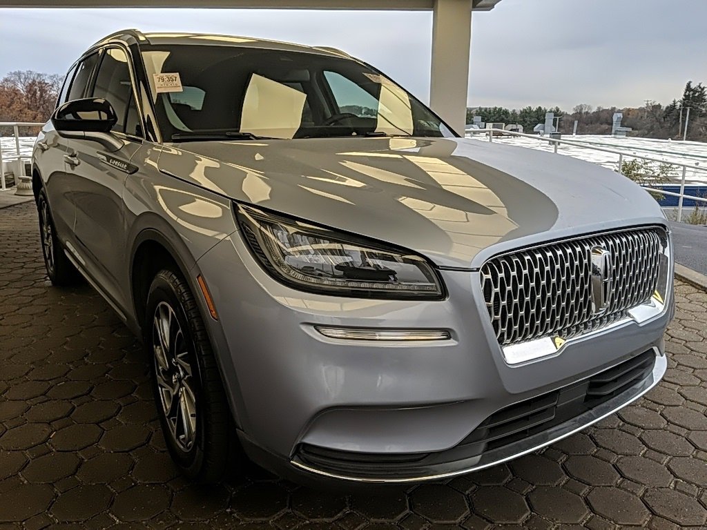 Certified 2022 Lincoln Corsair FWD w/ Equipment Group 101A image 3