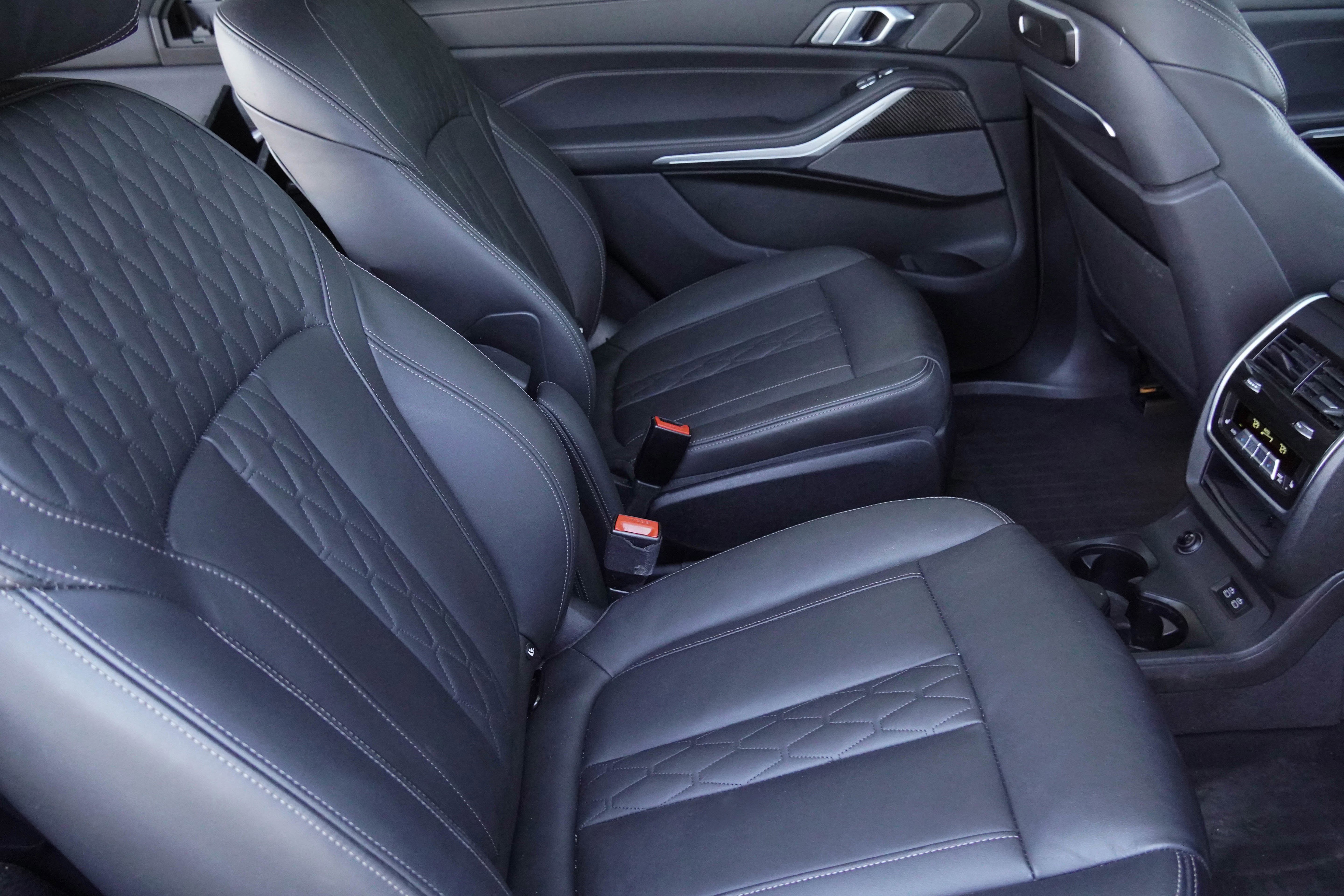 Certified 2024 BMW X7 M60i w/ Executive Package image 37