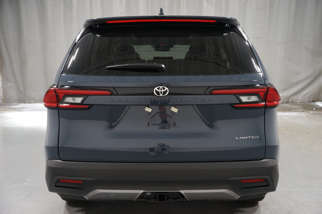 New 2026 Toyota Grand Highlander FWD image 7