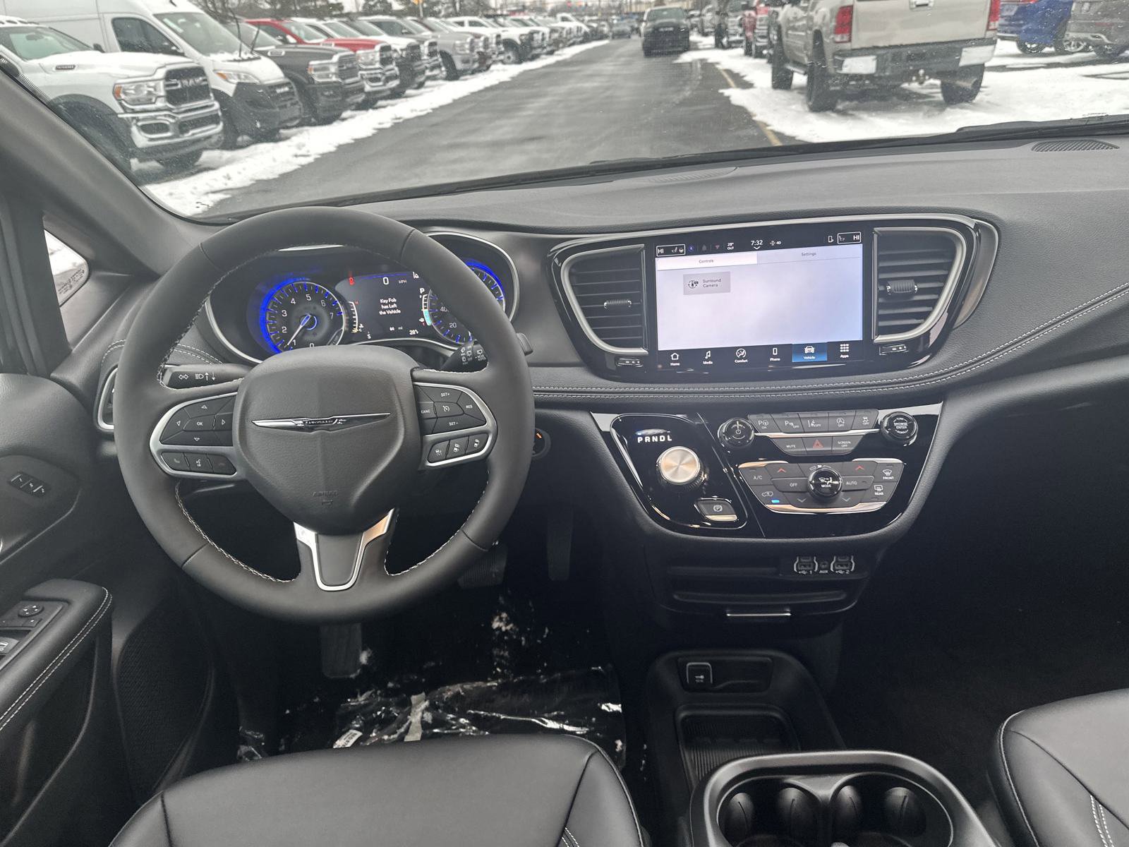 New 2025 Chrysler Pacifica Select image 20