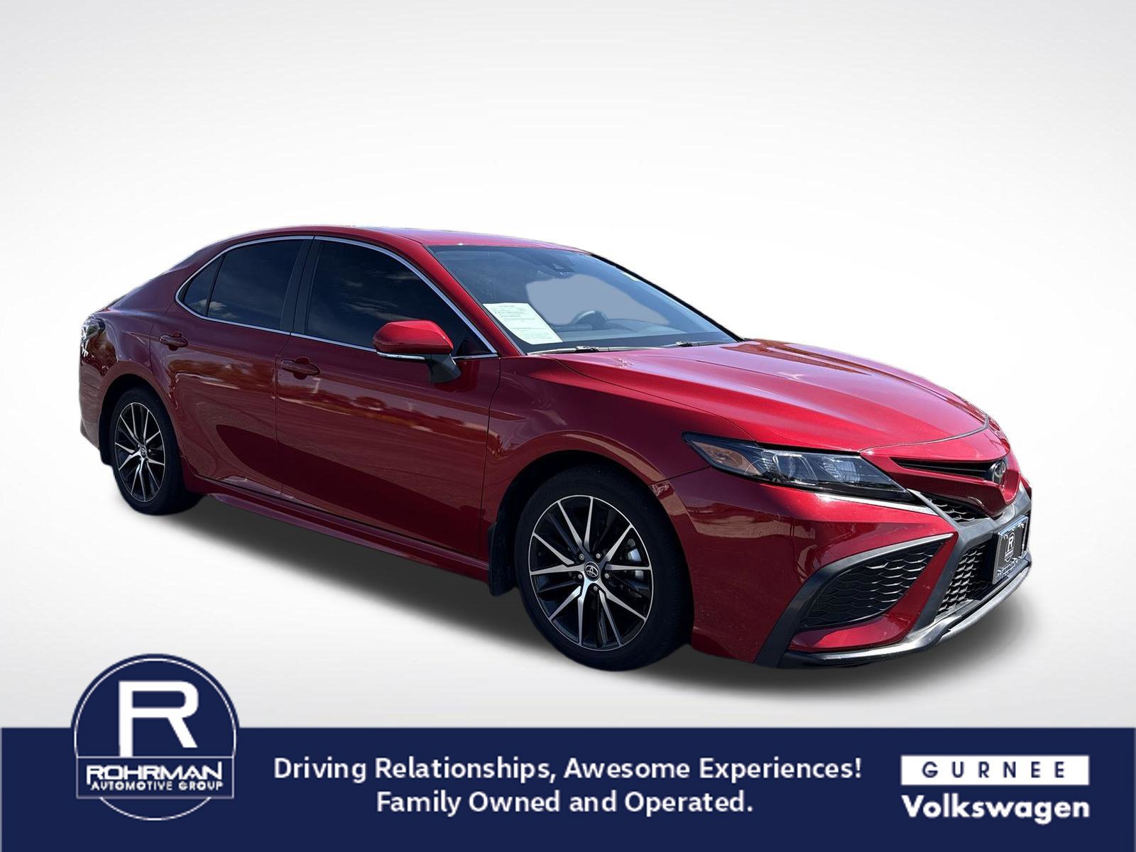 Used 2024 Toyota Camry SE FWD image 2