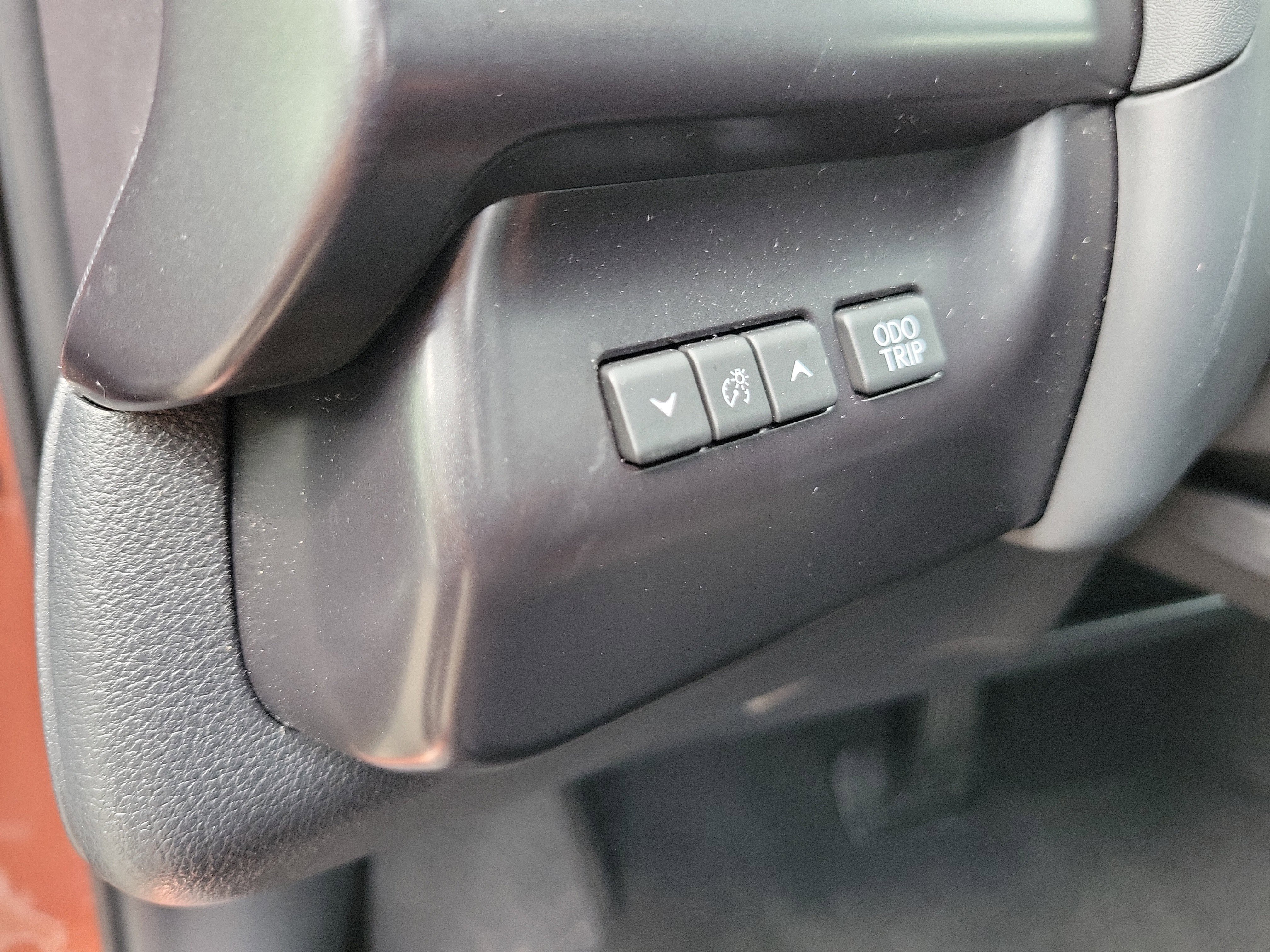 Used 2025 Lexus UX 300h FWD image 25