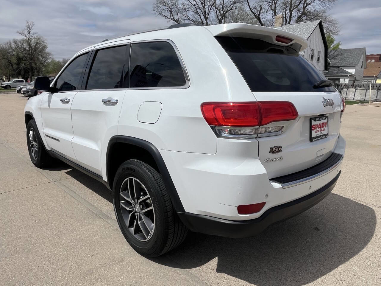 Used 2017 Jeep Grand Cherokee Limited image 10