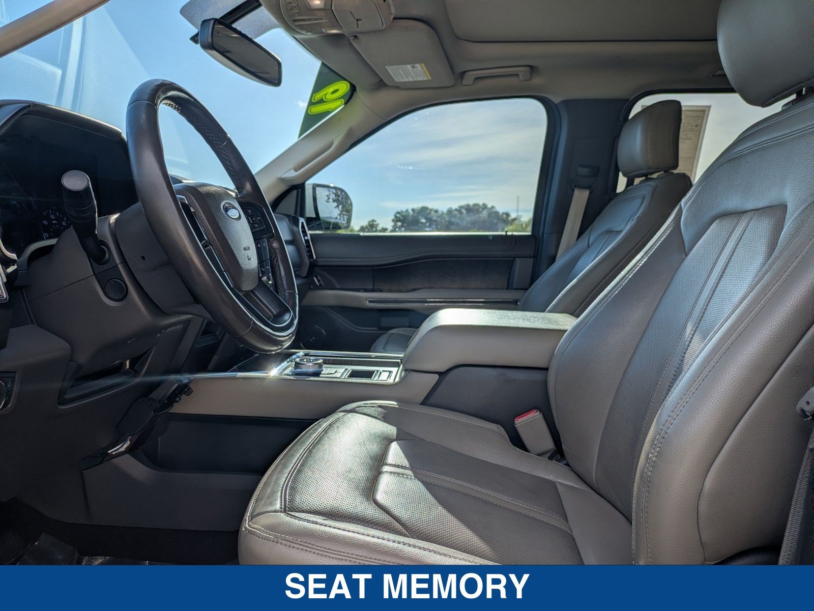 Used 2019 Ford Expedition Max Limited RWD image 29