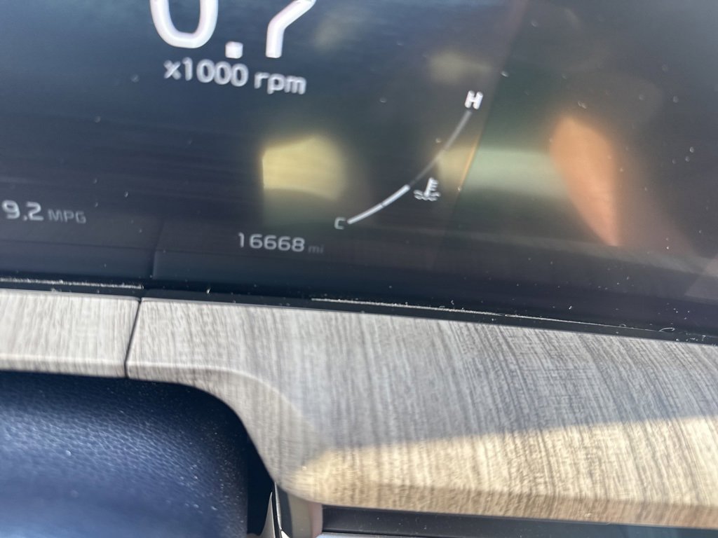 Used 2024 Kia Telluride SX image 16