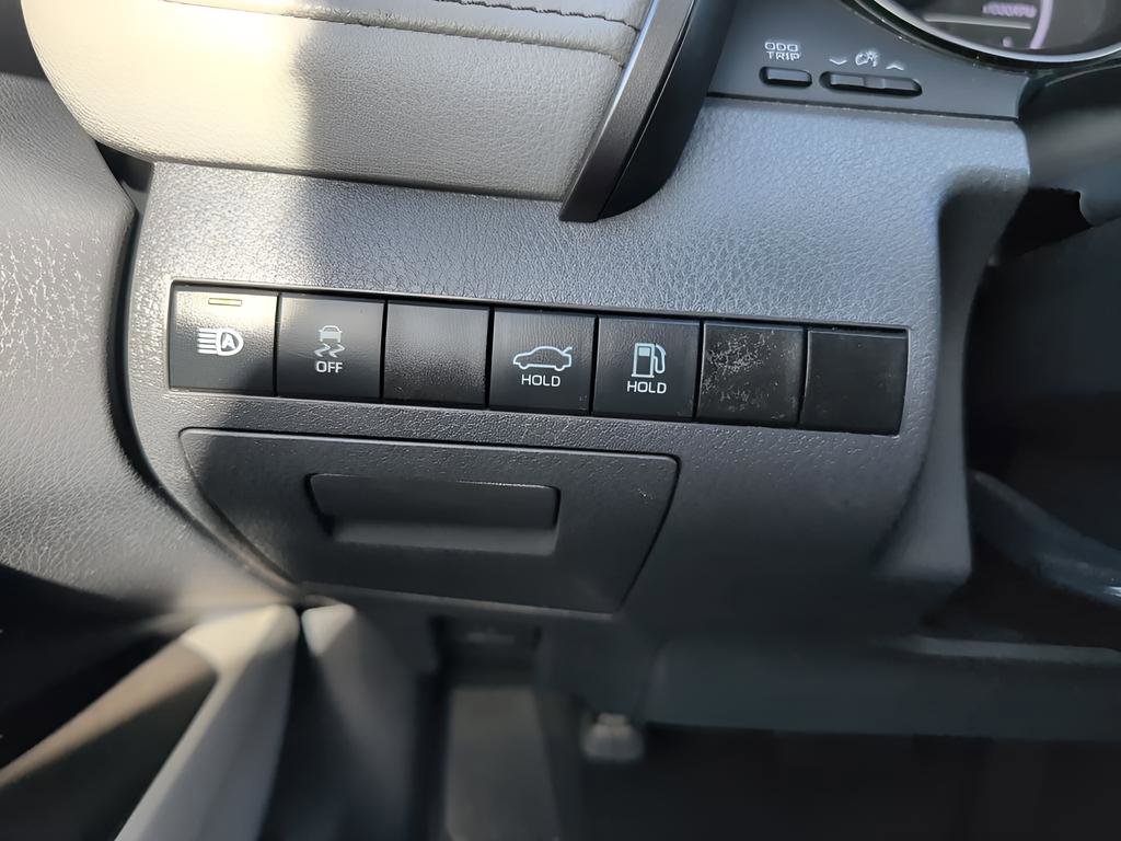 Used 2023 Toyota Camry SE image 21