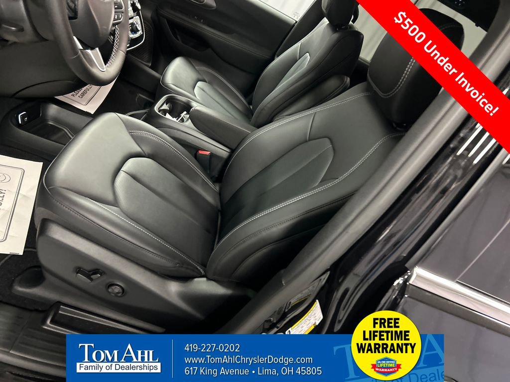 New 2026 Chrysler Voyager LX image 10
