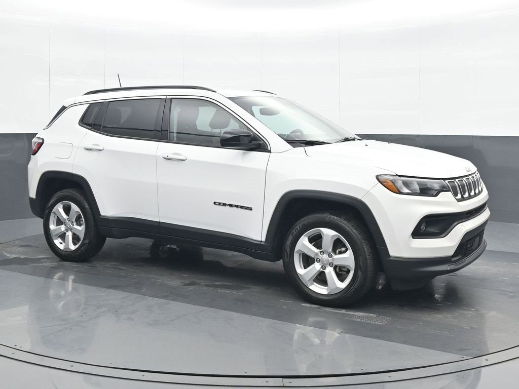 Used 2022 Jeep Compass Latitude image 8