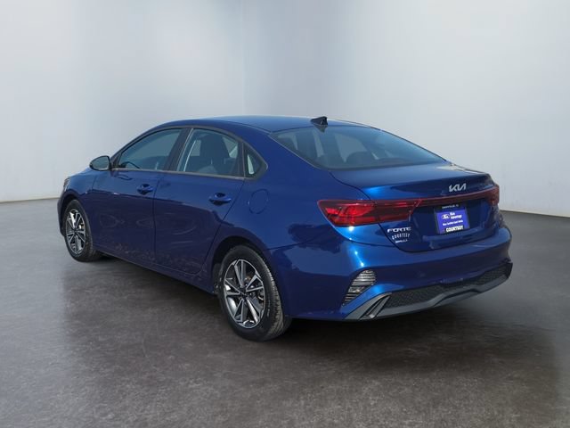 Used 2024 Kia Forte LXS w/ LXS Technology Package FWD image 3