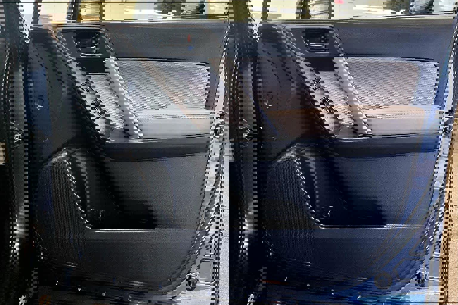 Used 2018 Subaru Forester 2.5i w/ Alloy Wheel Package image 23