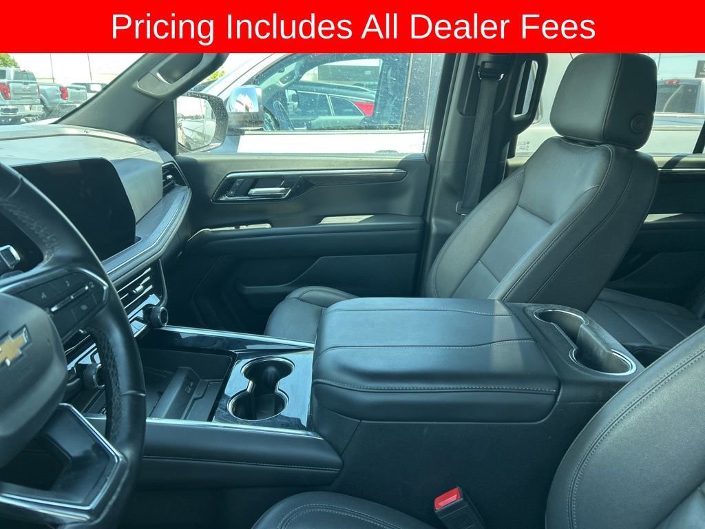 Used 2025 Chevrolet Tahoe LT RWD image 2