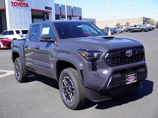 Used 2025 Toyota Tacoma TRD Sport w/ TRD Sport Upgrade Package AWD/4WD image 1