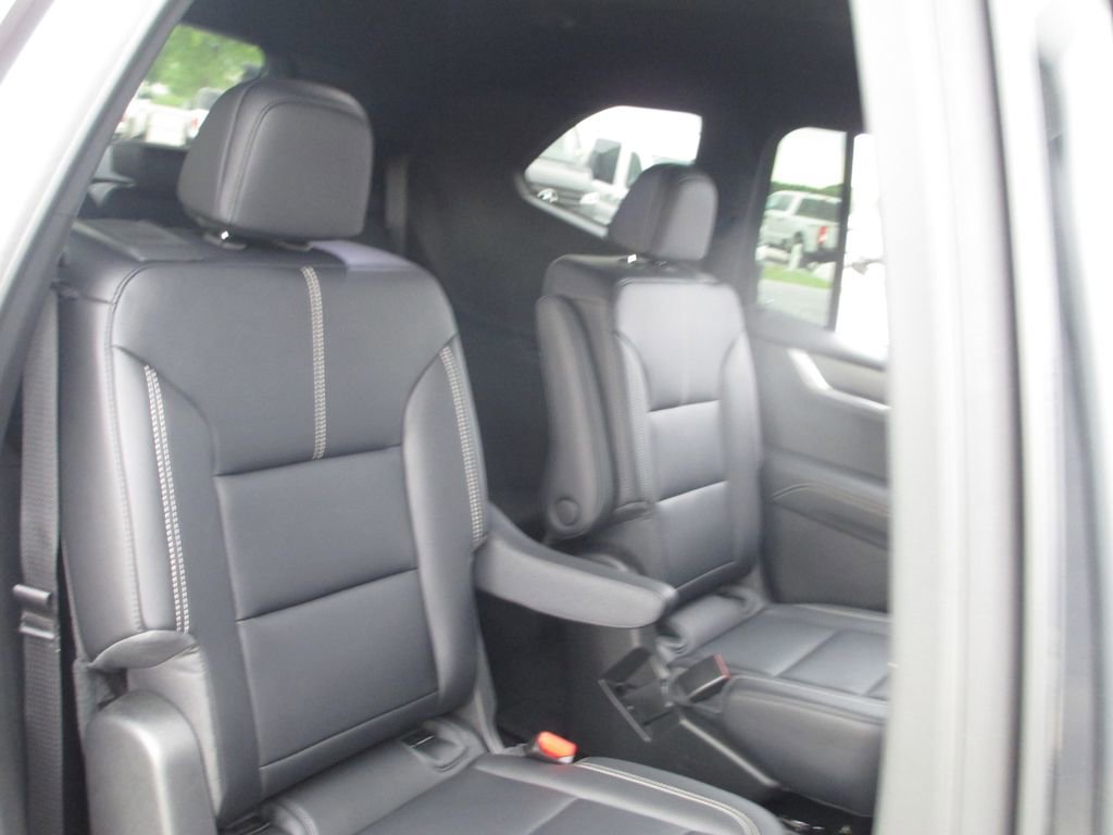 Used 2026 GMC Acadia Elevation w/ Black Edition AWD/4WD image 26