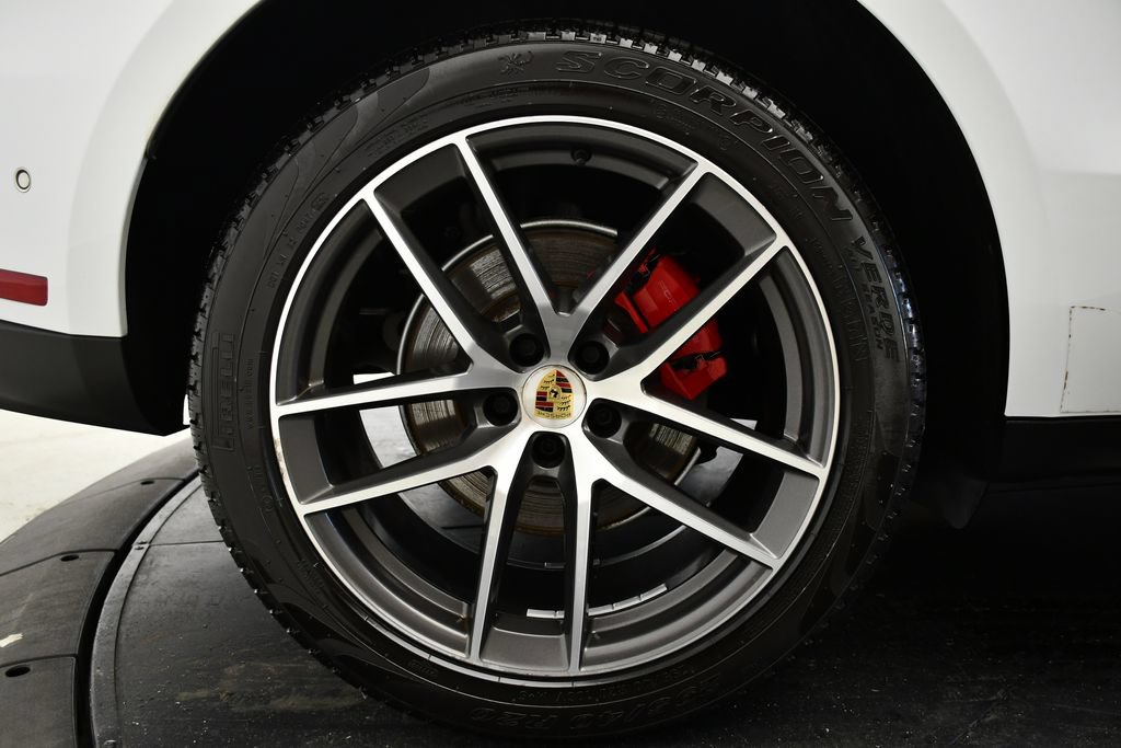 Certified 2023 Porsche Macan S AWD/4WD image 15
