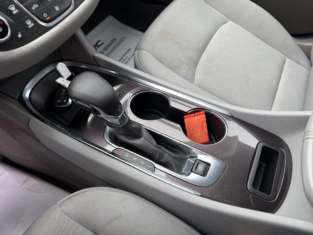 Used 2022 Chevrolet Malibu LT FWD image 32