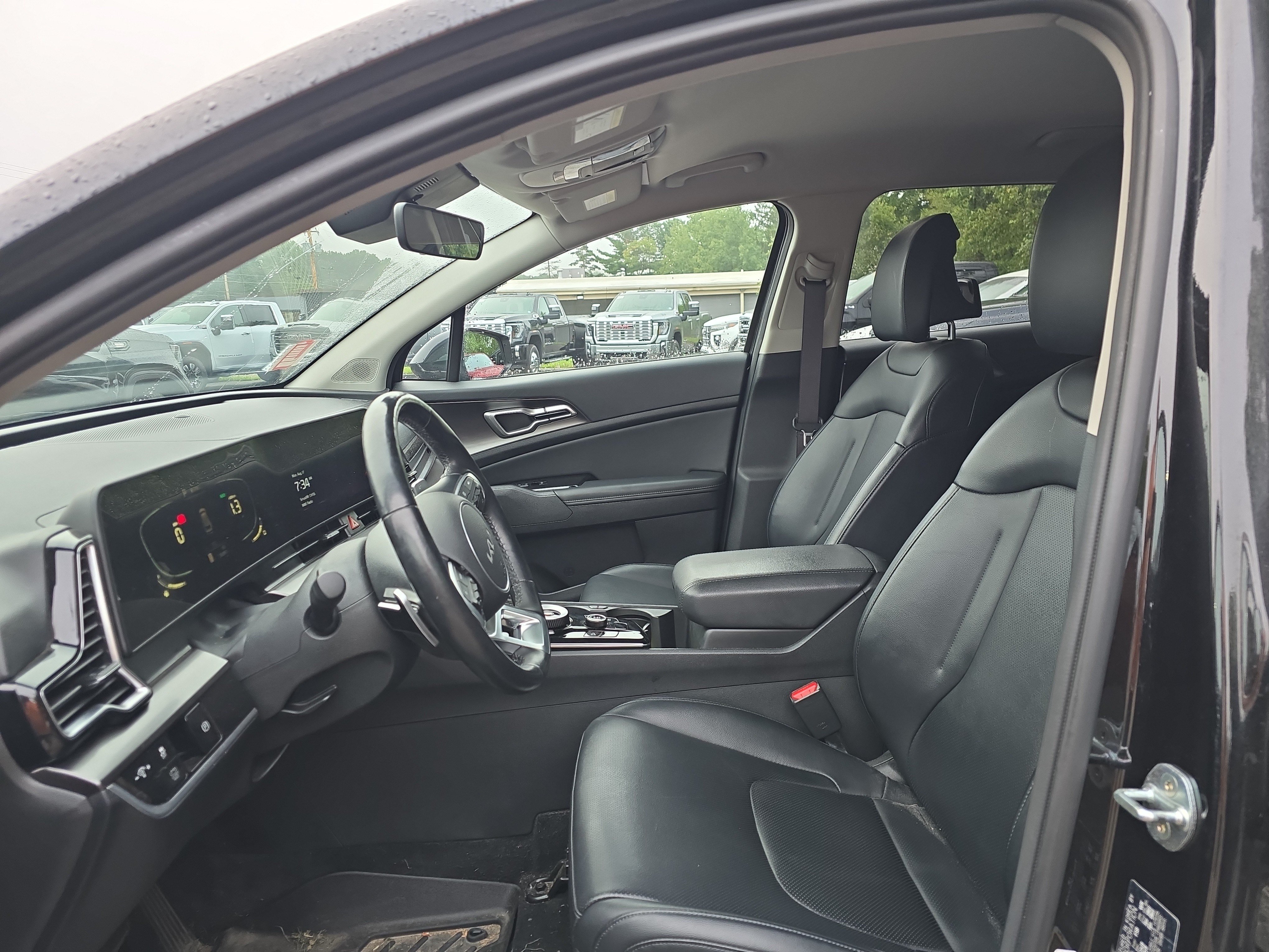 Used 2023 Kia Sportage EX AWD/4WD image 12