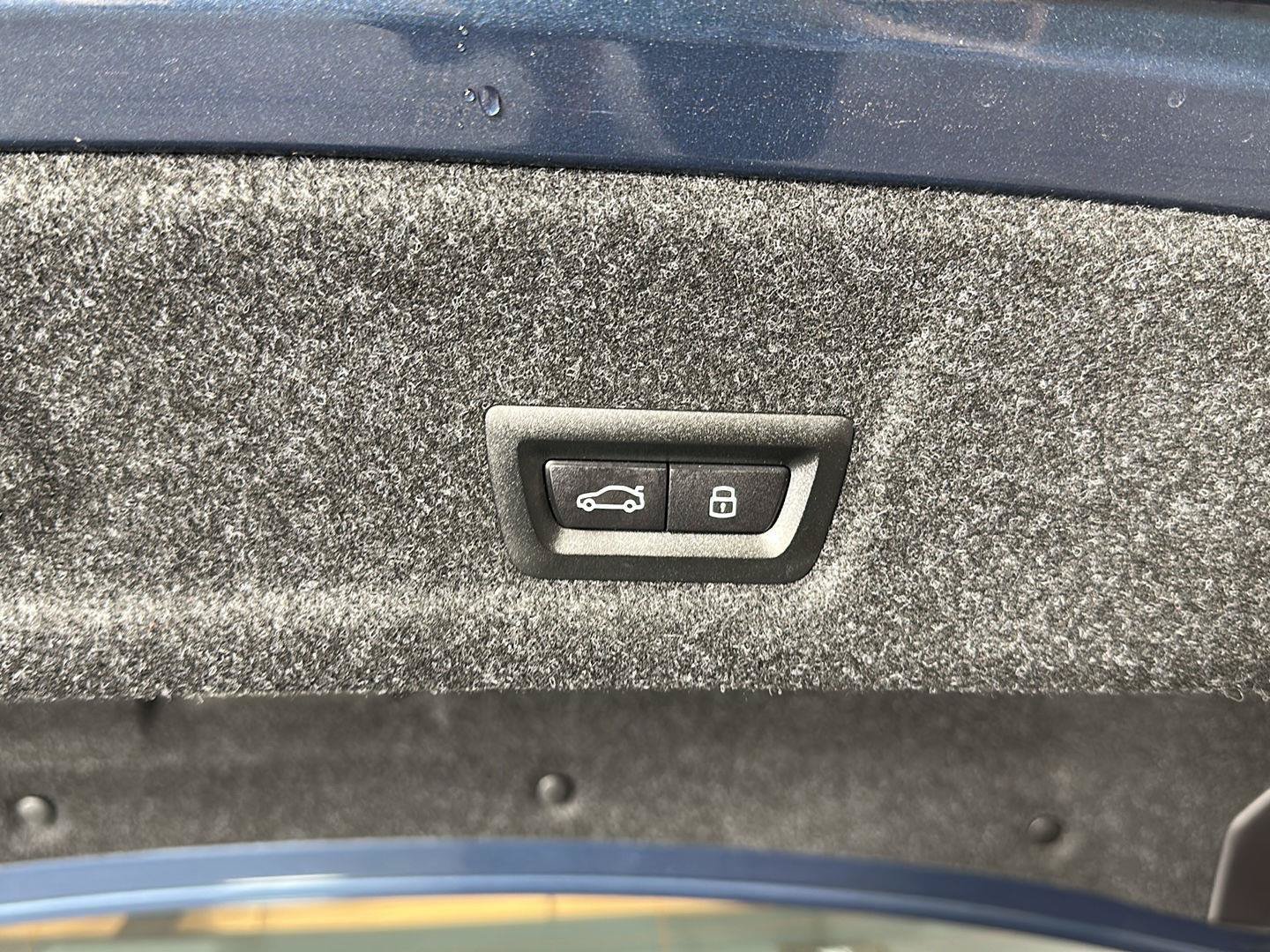 Used 2025 BMW 330i xDrive Sedan w/ Premium Package AWD/4WD image 30
