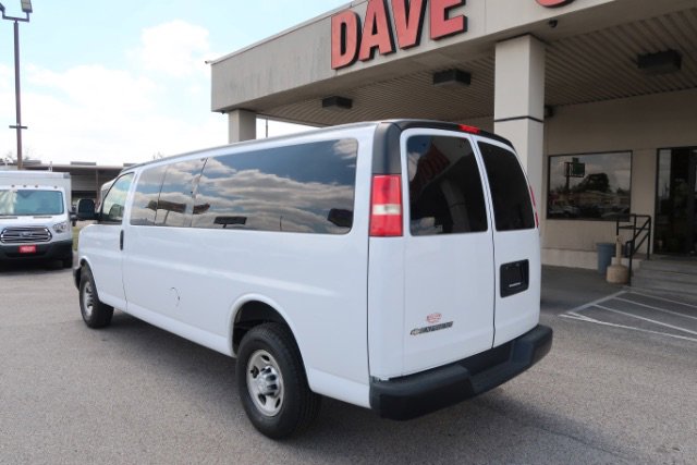 Used 2017 Chevrolet Express 3500 LS image 6
