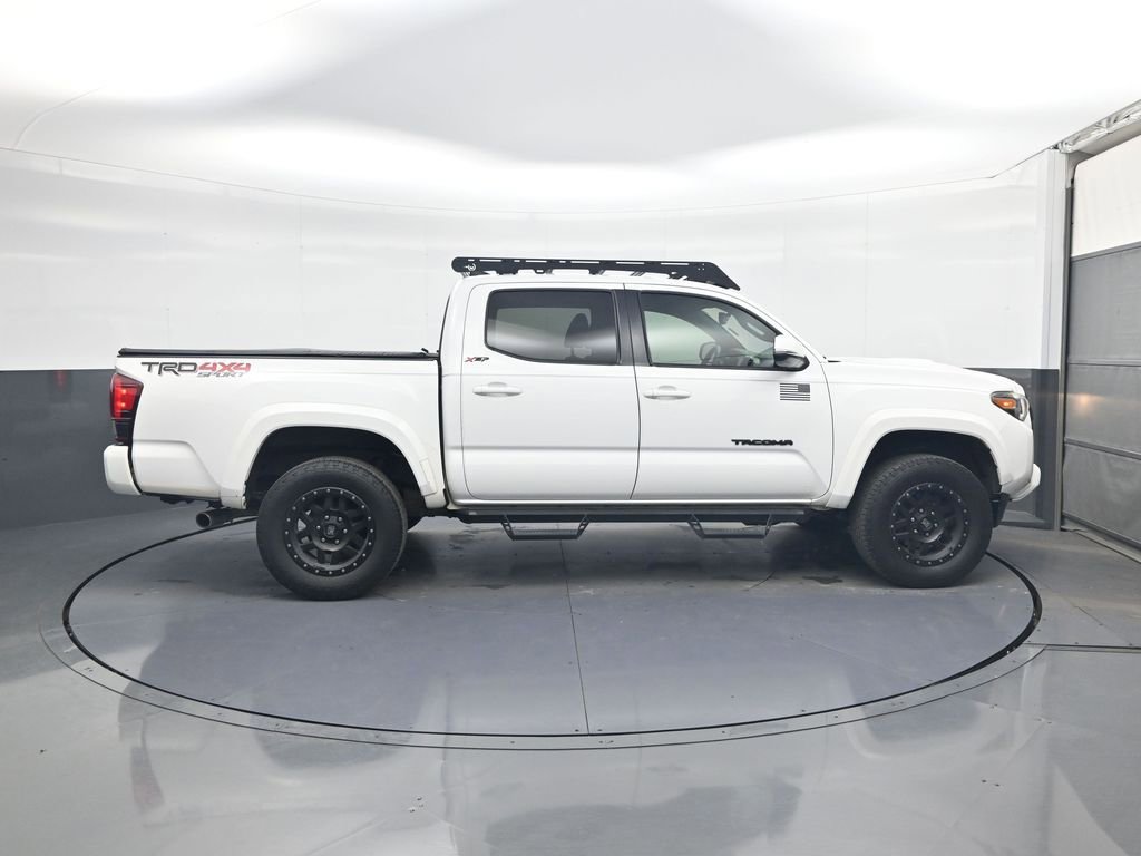Used 2018 Toyota Tacoma TRD Sport image 8