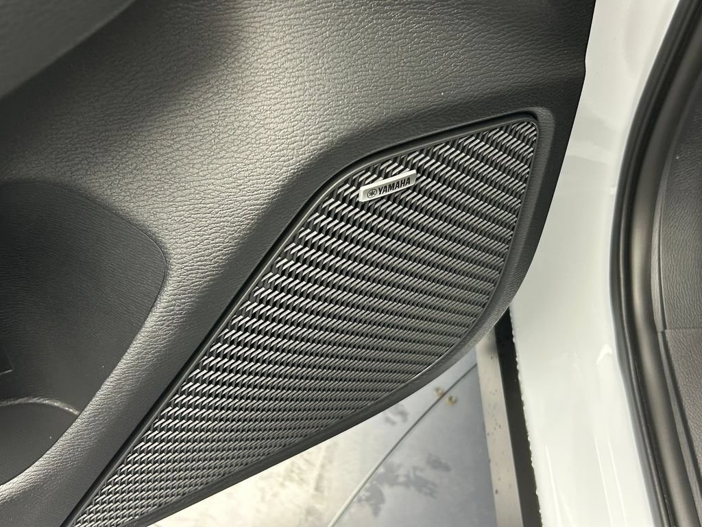 New 2026 Mitsubishi Outlander AWD image 13