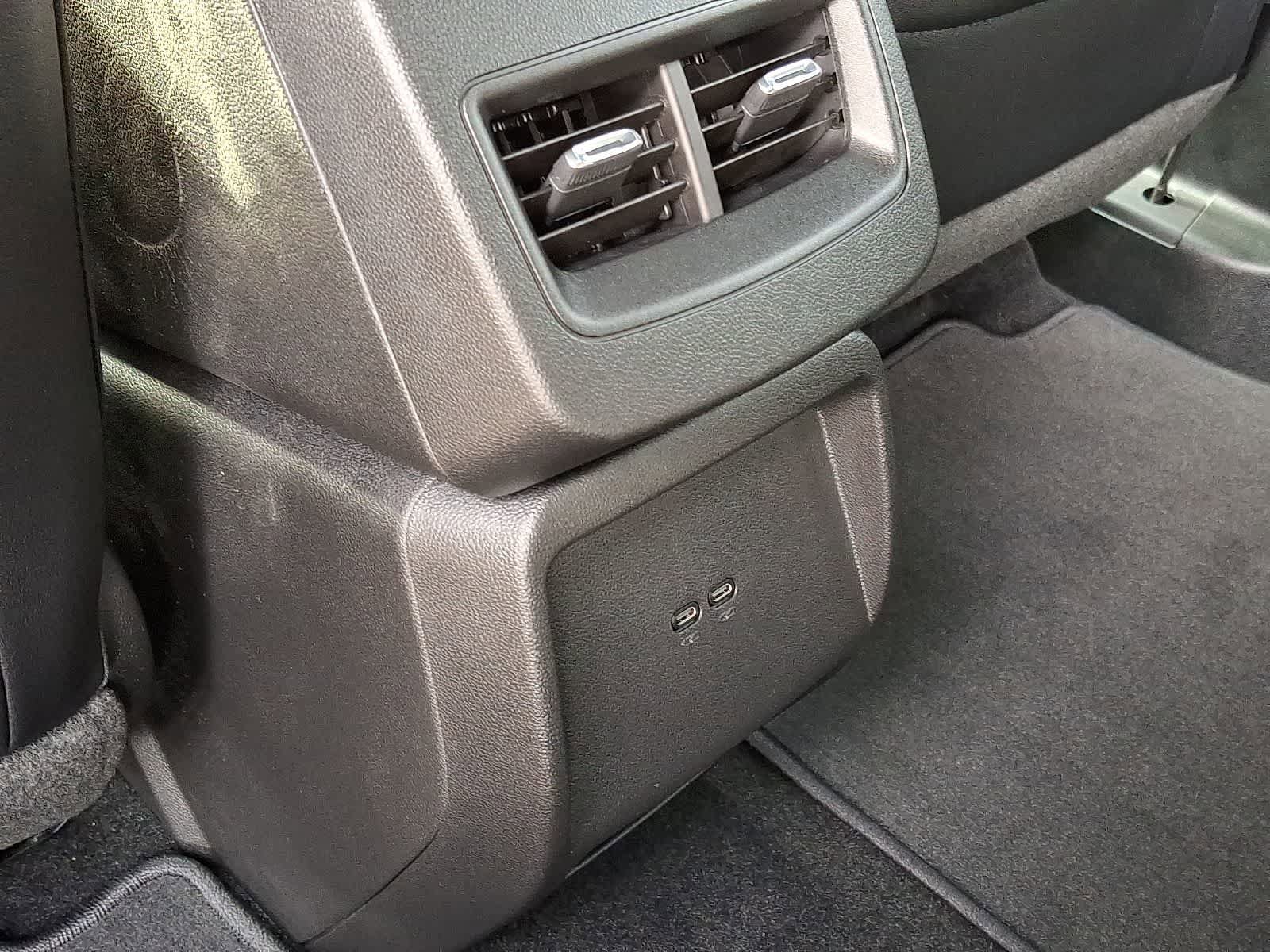 New 2025 Chevrolet Equinox EV LT FWD image 18