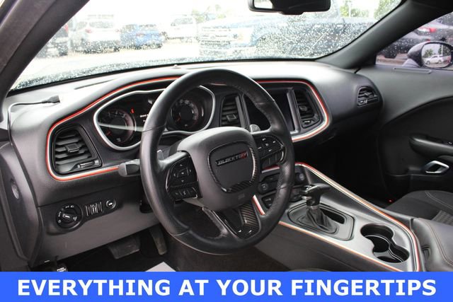 Used 2016 Dodge Challenger R/T w/ Blacktop Package RWD image 2