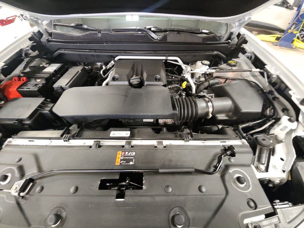 Certified 2025 Chevrolet Colorado W/T w/ Advanced Trailering Package image 27