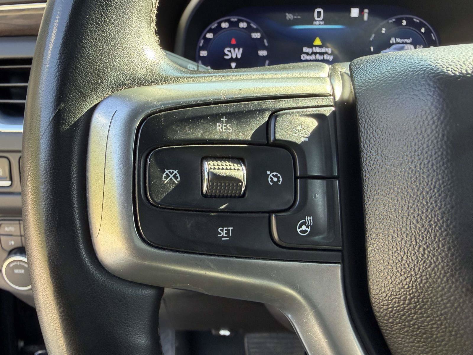 Used 2023 Chevrolet Tahoe Z71 w/ Luxury Package AWD/4WD image 10