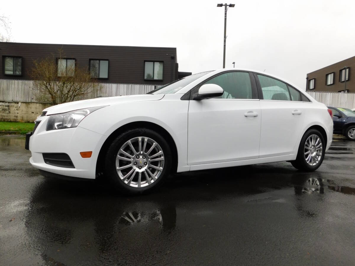 Used 2014 Chevrolet Cruze Eco image 4