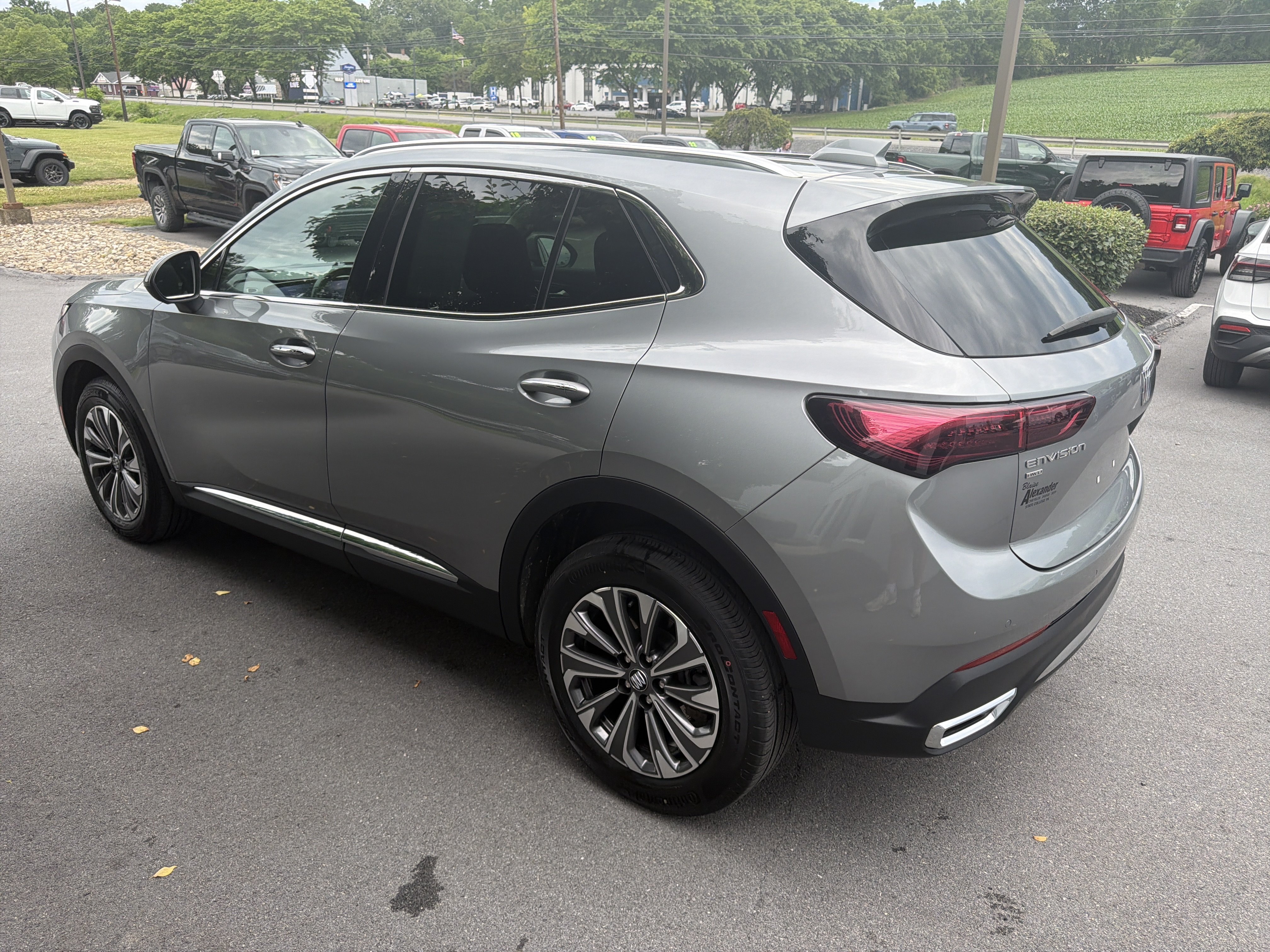 Used 2024 Buick Envision Preferred AWD/4WD image 6