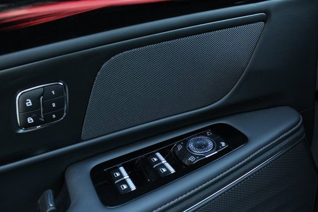 New 2026 Lincoln Nautilus Premier AWD/4WD image 35