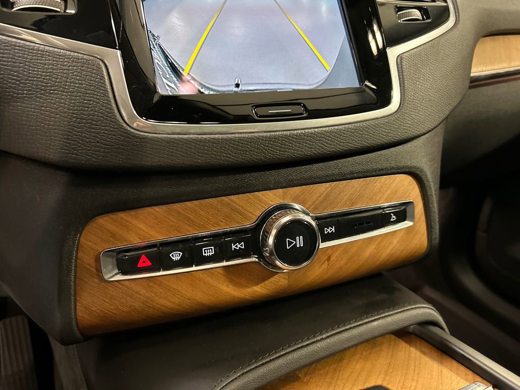 Certified 2023 Volvo XC90 B5 Plus w/ Protection Package image 18