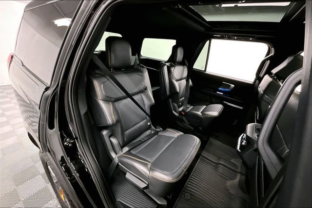 Used 2025 Ford Expedition Tremor AWD/4WD image 25