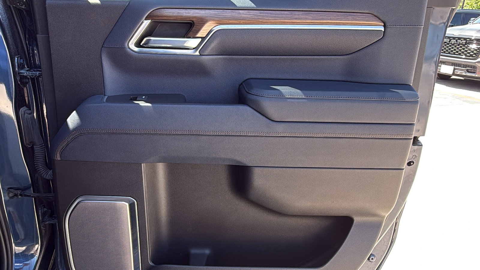 Used 2022 Chevrolet Silverado 1500 High Country w/ High Country Premium Package image 26