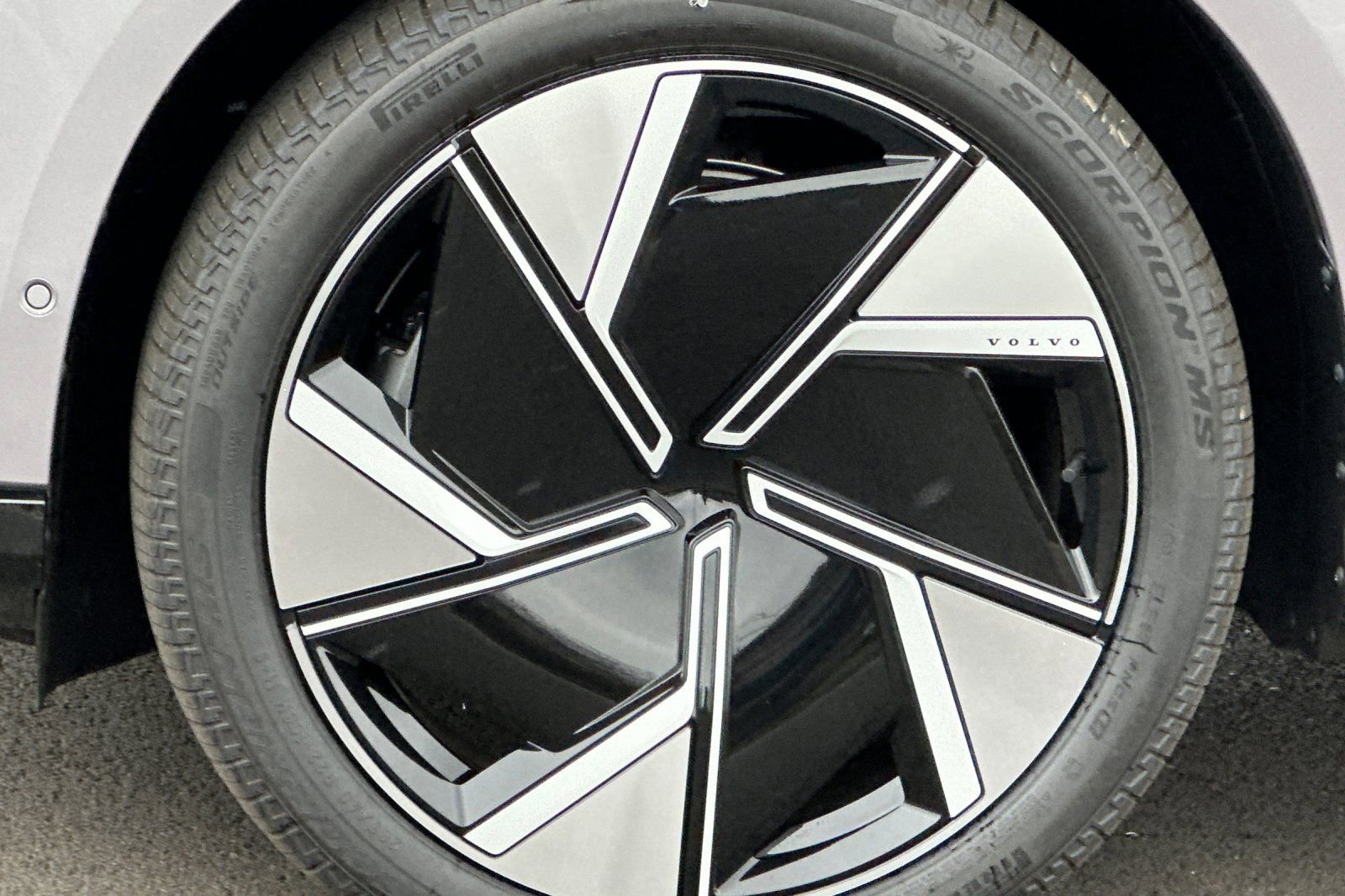 New 2026 Volvo EX90 Ultra image 24