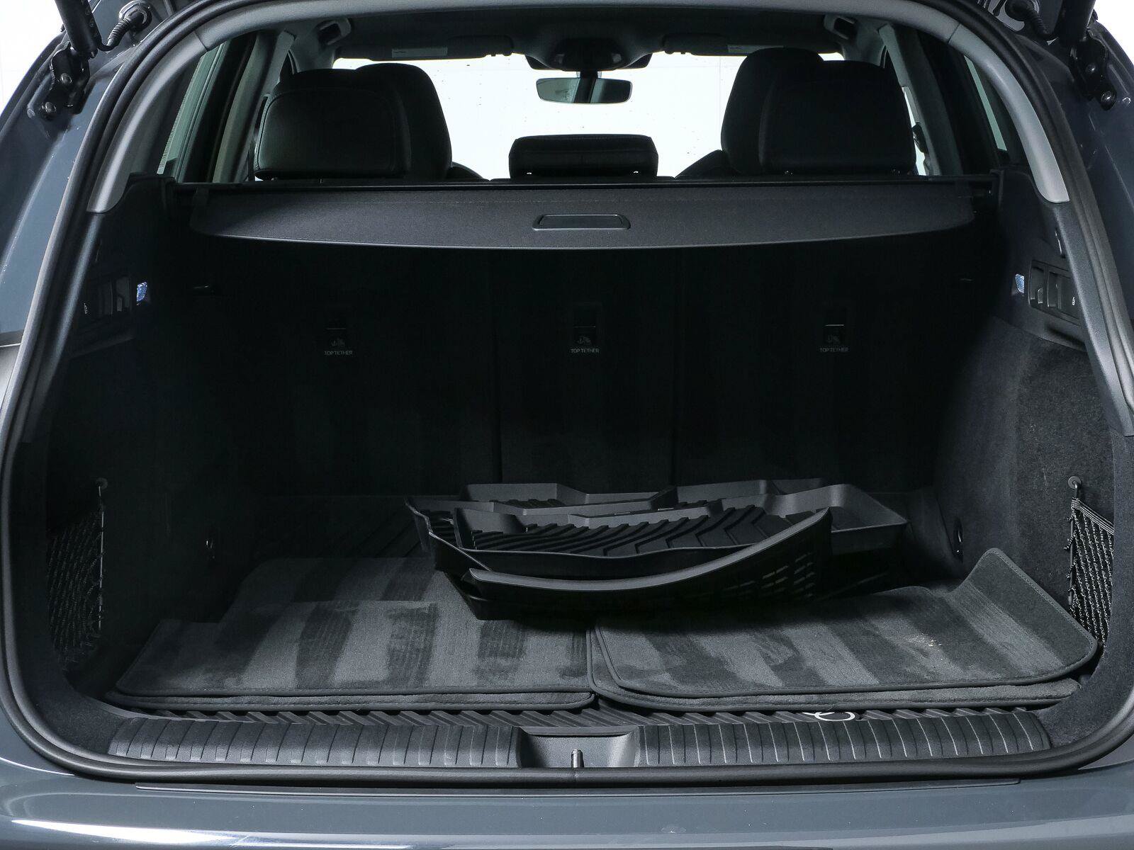 Used 2025 Audi Q6 e-tron Premium Plus w/ Premium Plus AWD/4WD image 31