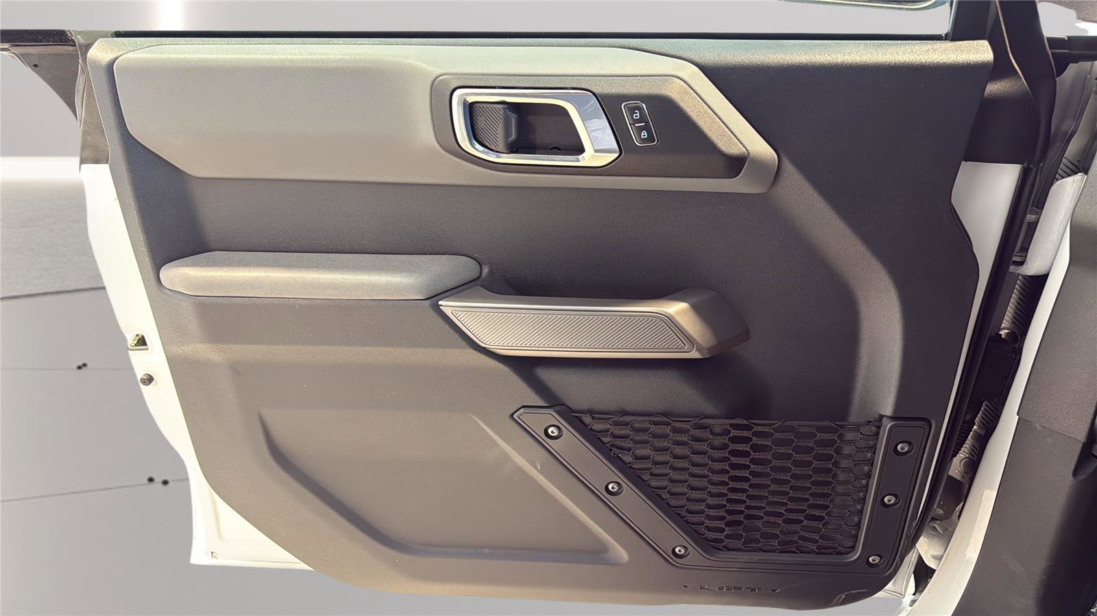 Used 2023 Ford Bronco Black Diamond image 19