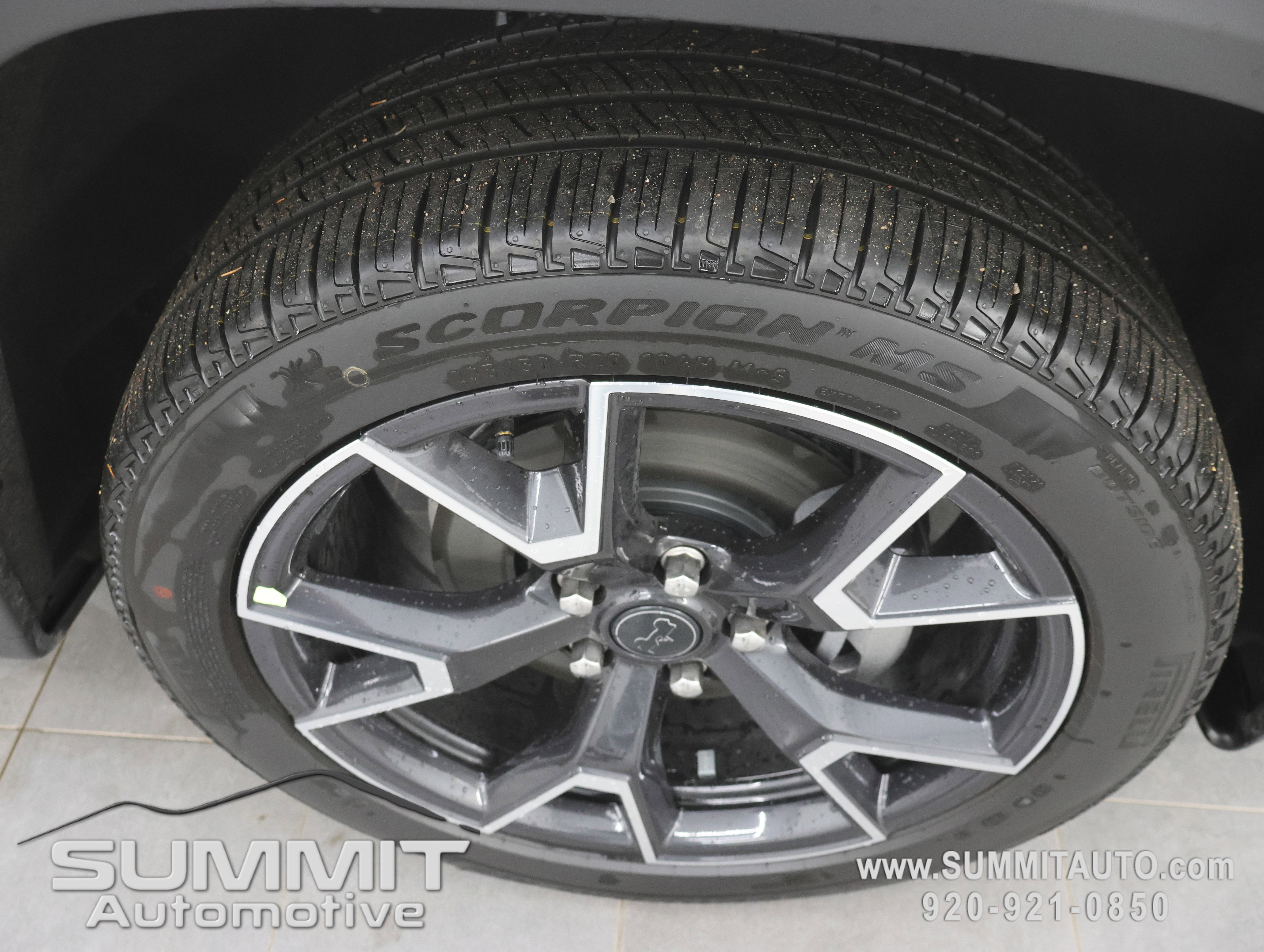 New 2026 Jeep Cherokee Overland image 3