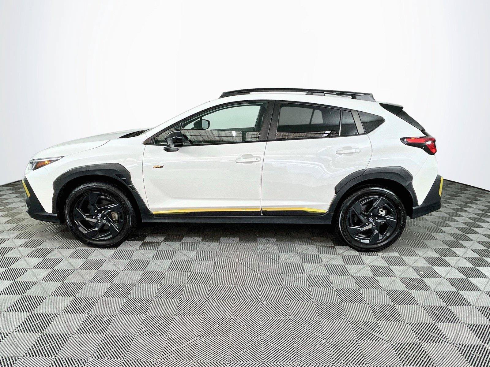 Used 2024 Subaru Crosstrek 2.5i Sport AWD/4WD image 4