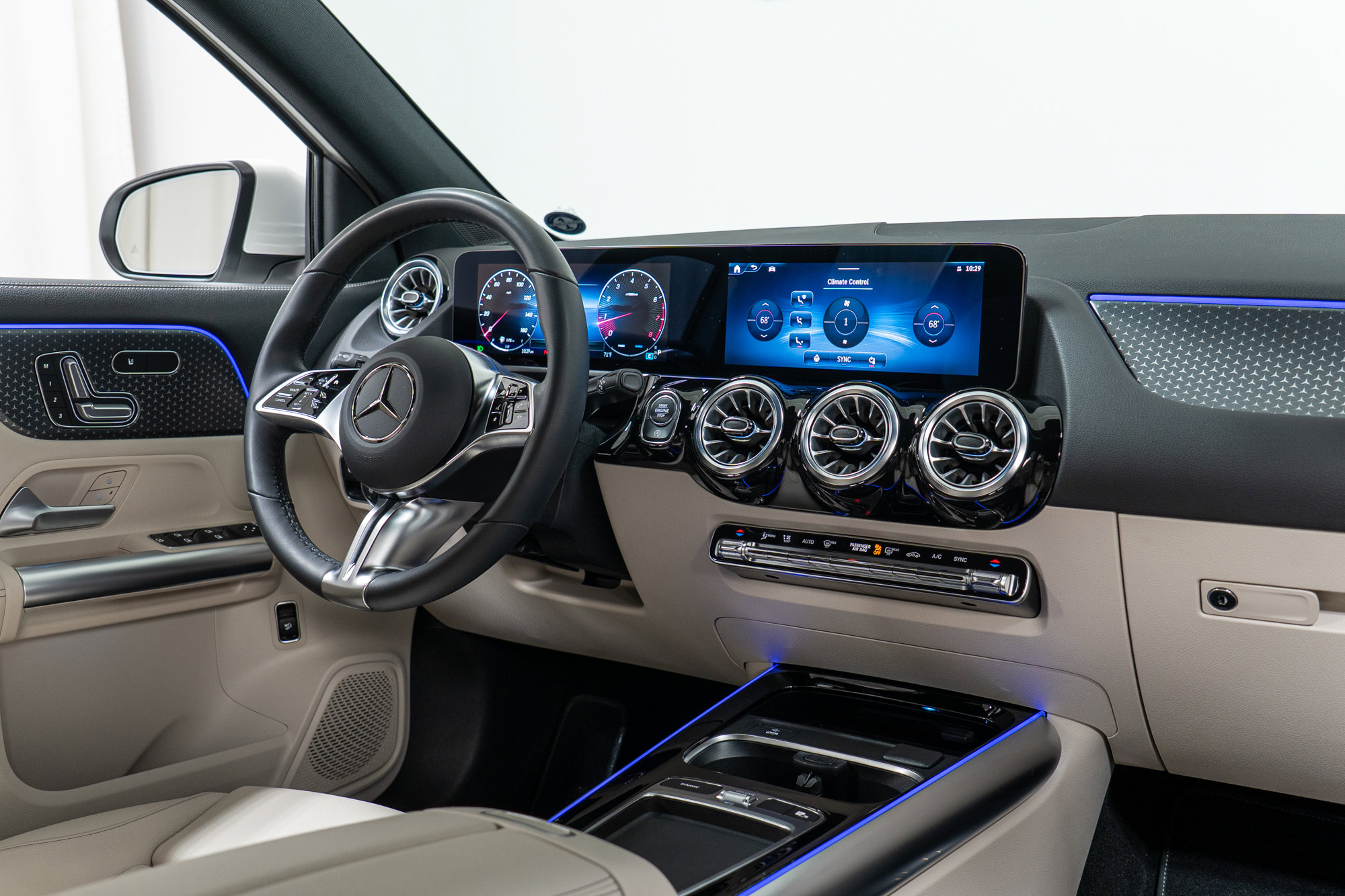 Used 2025 Mercedes-Benz GLA 250 4MATIC image 14